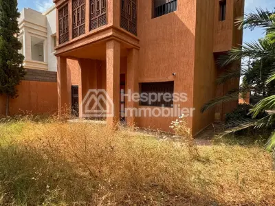 فيلا فاخرة للبيع في Hay Targa . خمس غرف مريحة. مواقف سيارات