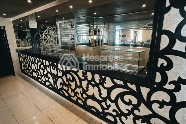 Ideal commercial premises for a shop or restaurant