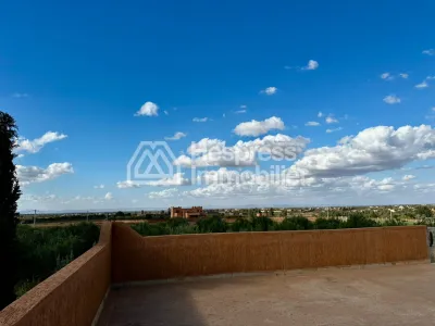 Ferme avec Villa Plain Pied à Vendre à Ghmat – Route de L’Ourika Milkiya
