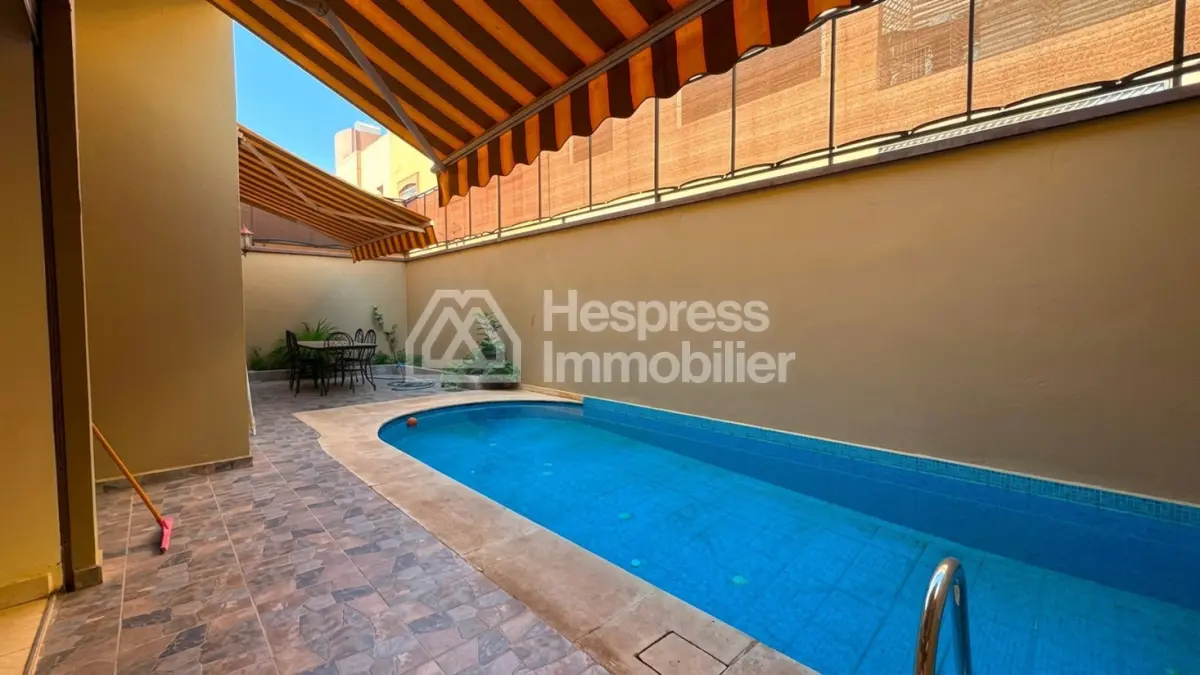 Beautiful villa for rent with good price.