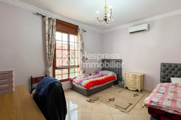 Beautiful villa for rent with good price.