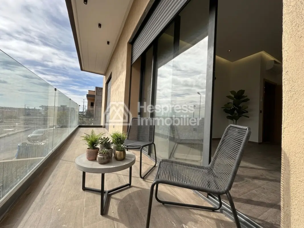 Opportunity: Villa on Boulevard M6, good price.