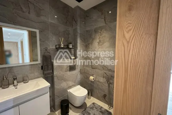 Opportunity: Villa on Boulevard M6, good price.