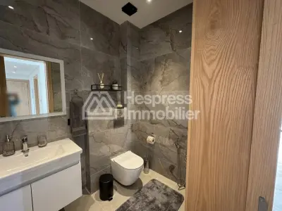 Opportunity: Villa on Boulevard M6, good price.