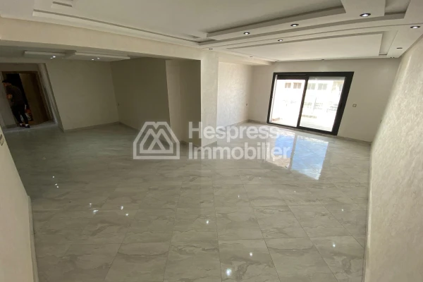Triplex for sale, 238m² in Tangier