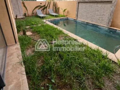 Opportunity: Villa on Boulevard M6, good price.