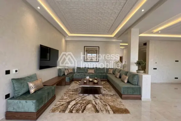 Opportunity: Villa on Boulevard M6, good price.
