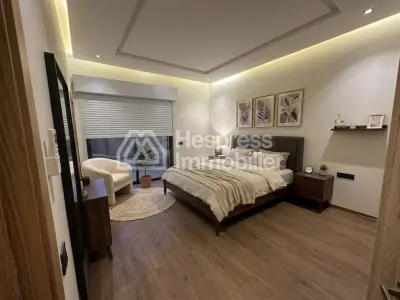 Opportunity: Villa on Boulevard M6, good price.