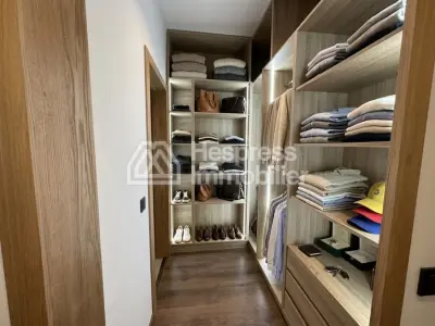 Opportunity: Villa on Boulevard M6, good price.