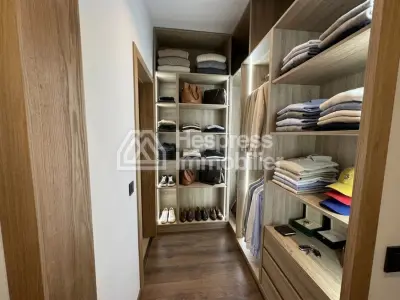 Opportunity: Villa on Boulevard M6, good price.