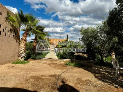 Ferme avec Villa Plain Pied à Vendre à Ghmat – Route de L’Ourika Milkiya