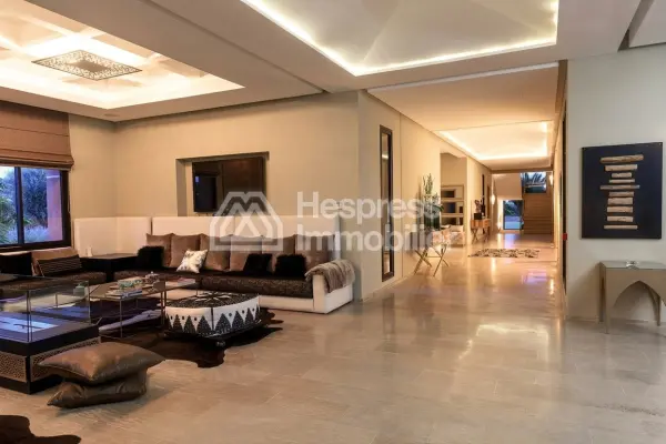 Luxury villa, 1.7 hectares. For sale in R. Ourika