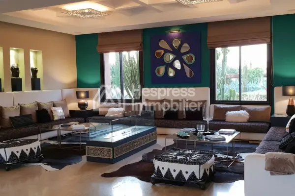 Luxury villa, 1.7 hectares. For sale in R. Ourika