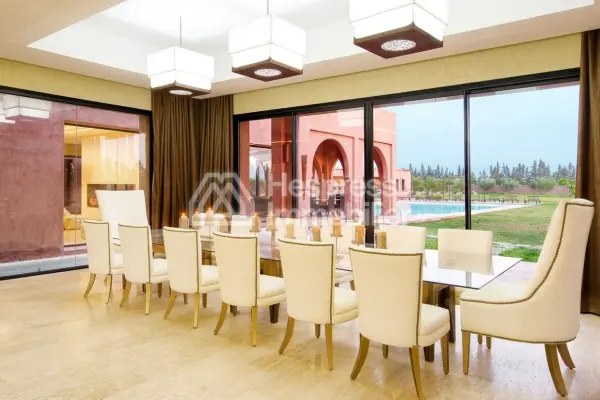 Luxury villa, 1.7 hectares. For sale in R. Ourika
