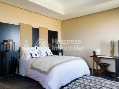 Luxury villa, 1.7 hectares. For sale in R. Ourika