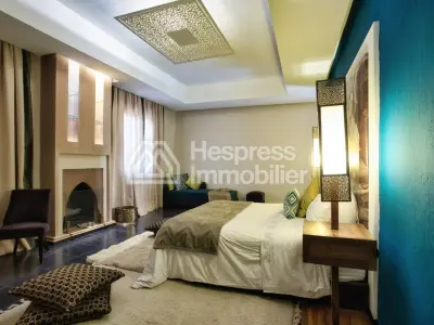 Luxury villa, 1.7 hectares. For sale in R. Ourika