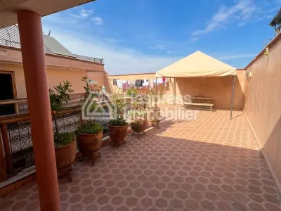 Riad à vendre 162 m² Titré place de jamaa El Fna M