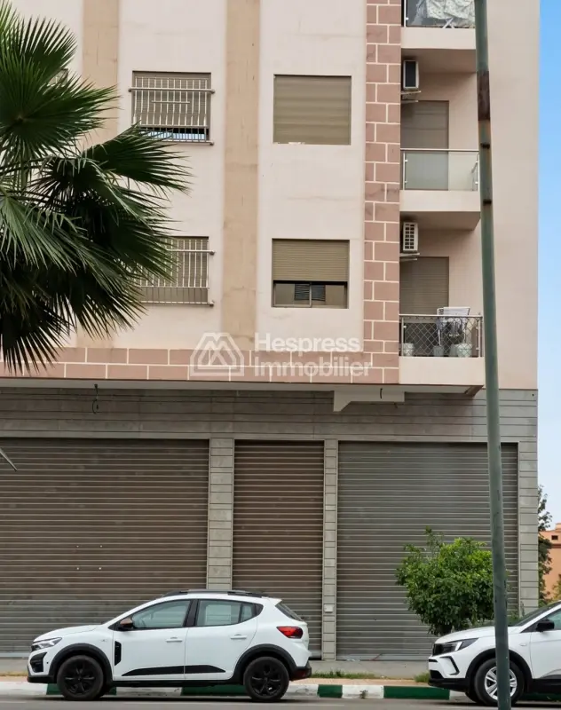 Shop for sale 389 m² Route de Safi