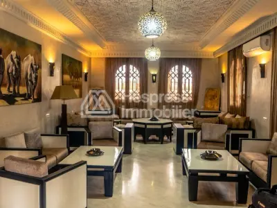 فيلا مفروشة للبيع، مساحتها 680 متر مربع، في منطقة تارغا