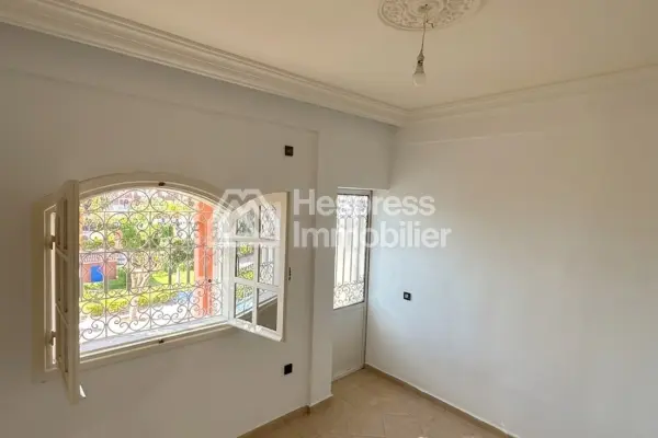 Villa à vendre 220 m² à Riad al Afaq