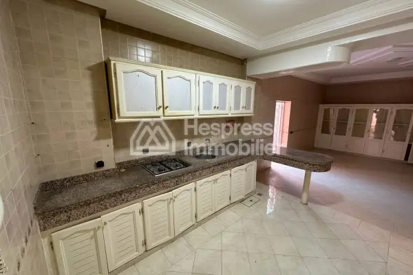 Villa à vendre 220 m² à Riad al Afaq
