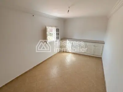 Villa à vendre 220 m² à Riad al Afaq