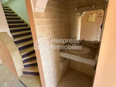 Villa à vendre 220 m² à Riad al Afaq
