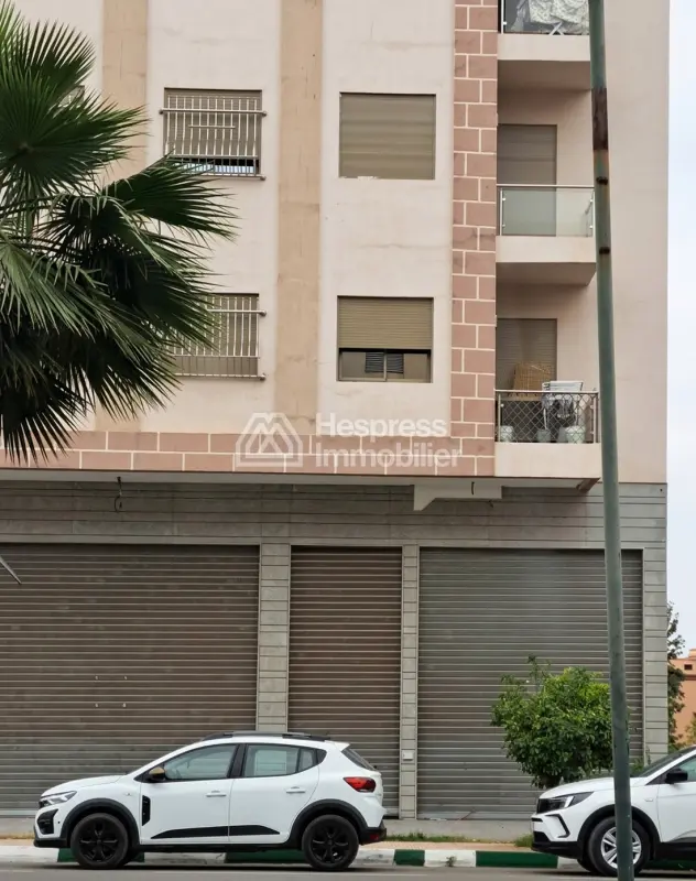 Magasin à vendre 80 m² Al Fadle