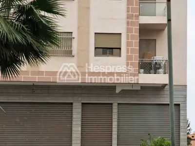 Magasin à vendre 80 m² Al Fadle