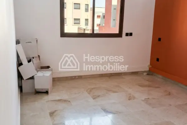 Appart commercial à vendre 78 m² IZDHAR kech