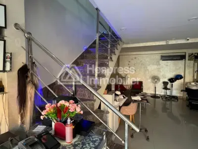Centre d'esthétique à vendre 74 m² Rte de Safi