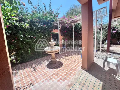 Villa for sale on the road to Casa 