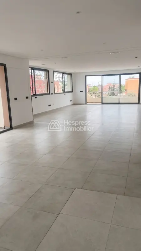 Cmmerial center for sale doors of Marrakech kech