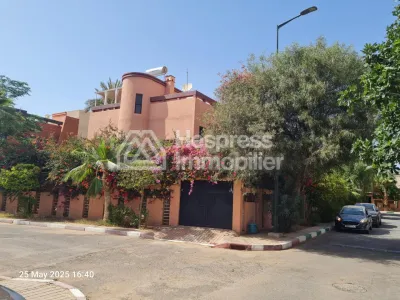 Villa for sale on the road to Casa 