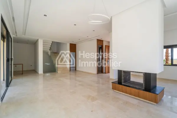 Luxury Villa for Sale, 510 m², Amelkis