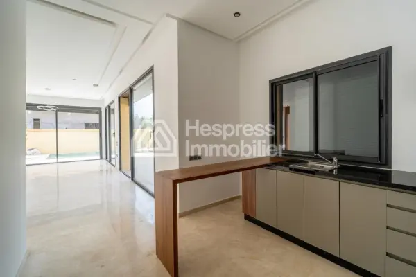 Luxury Villa for Sale, 510 m², Amelkis