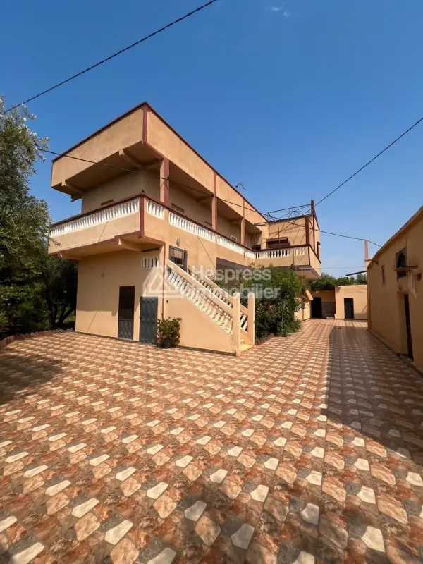 2-hectare farm for sale on the Fes road Marrakech