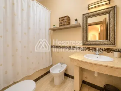 Opportunité à saisir. Appartement F3 Premium Meublé Résidence de luxe avec piscine & Jardin