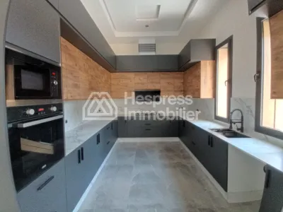 Villa luxueuse et contemporaine a Noria Golf Marrakech 