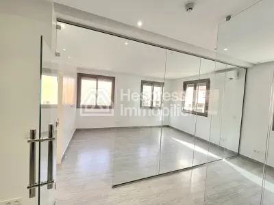 Bureau Professionnel de 80 m² à Louer Quartier T