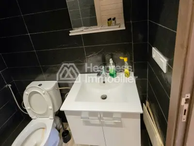 Bureau Professionnel de 80 m² à Louer Quartier T