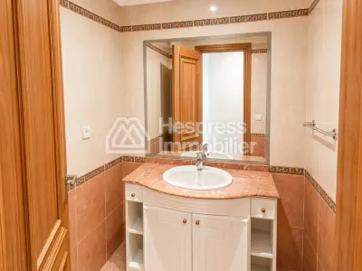 Location appartement vide 180 m² haut standing à Gauthier – Casablanca