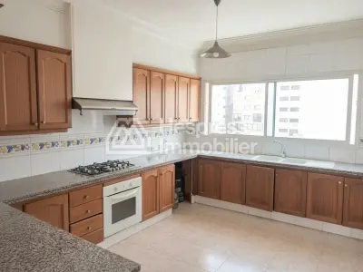 Location appartement vide 180 m² haut standing à Gauthier – Casablanca