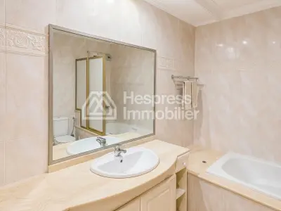 Location appartement vide 180 m² haut standing à Gauthier – Casablanca