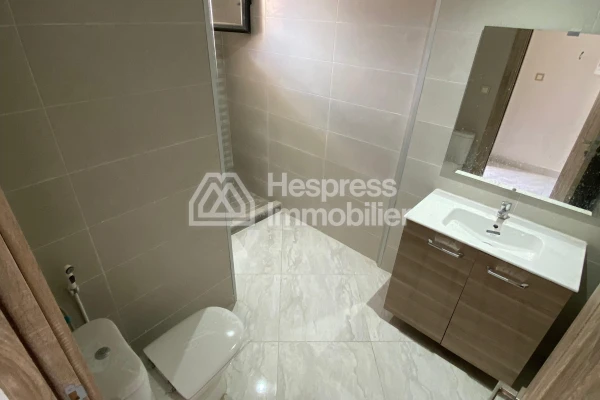 Triplex for sale, 238m² in Tangier