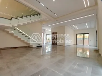 Villa luxueuse et contemporaine a Noria Golf Marrakech 