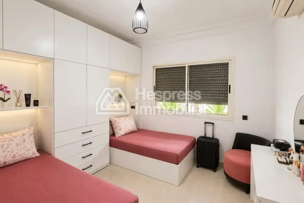 À louer longue durée – spacieux appartement meublé Victor Hugo Marrakech