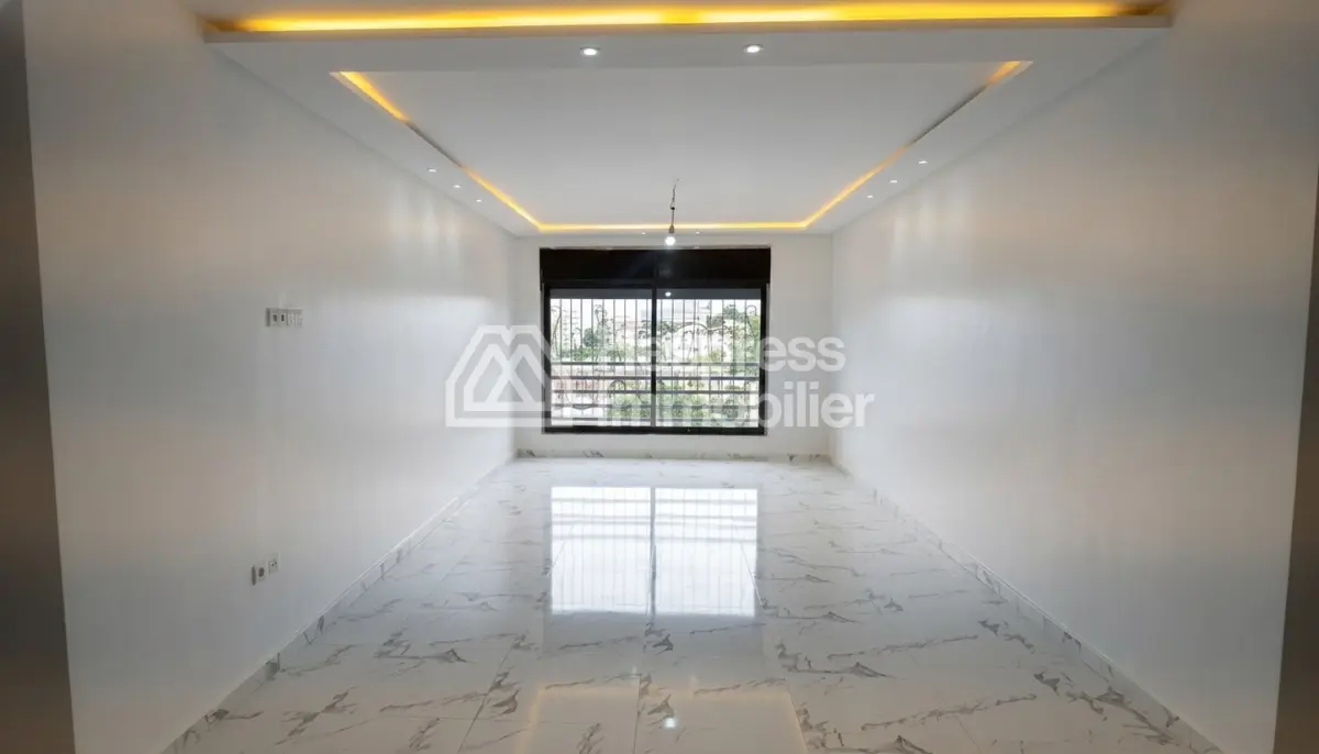 LOUER LONGUE DURÉE – Appartement 3 chambres de 108 m² aux Hôpitaux, Casablanca