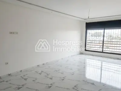 LOUER LONGUE DURÉE – Appartement 3 chambres de 108 m² aux Hôpitaux, Casablanca