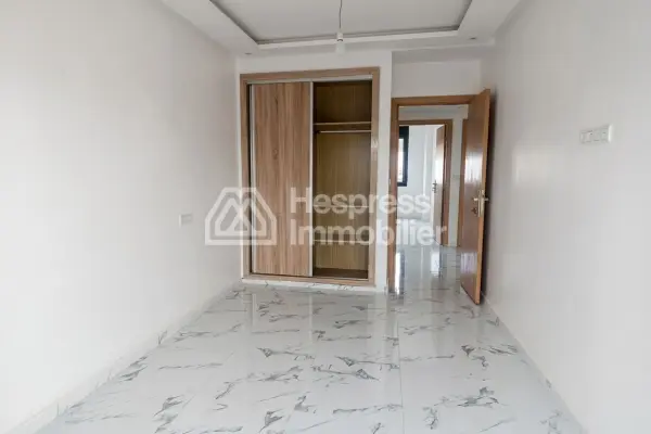 LOUER LONGUE DURÉE – Appartement 3 chambres de 108 m² aux Hôpitaux, Casablanca